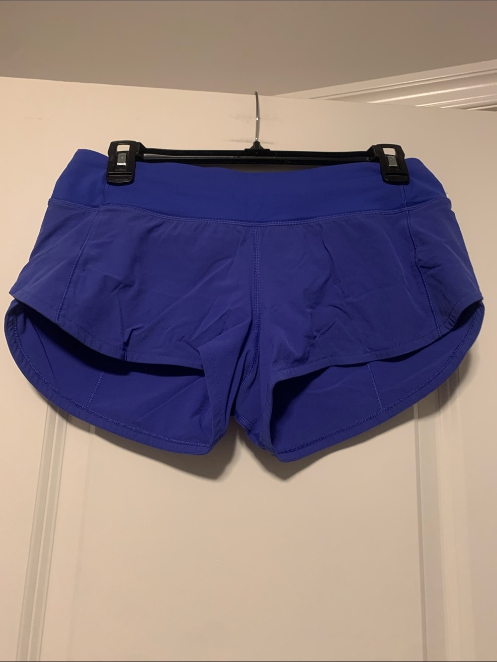 Lululemon Speed Up Shorts 2.5 in, Sz 4
Good Condition